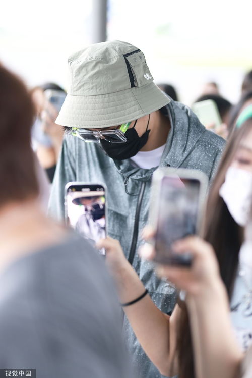 成都太古里偶遇丁禹兮，时尚与街头的完美碰撞