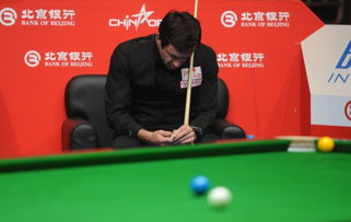 奥沙利文低头沉思