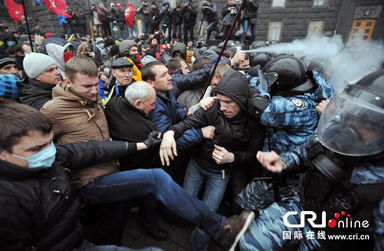 乌克兰民众街头抗议反对妥协