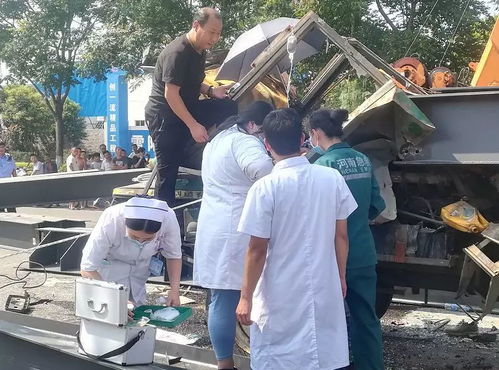 游船侧翻事故背后：非法改装、大风天冒险出航，12人遇难的惨剧谁之过？