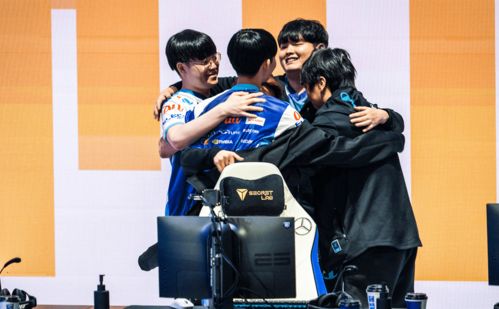 Wolves对战ZETA：电竞巅峰对决引爆微博热搜