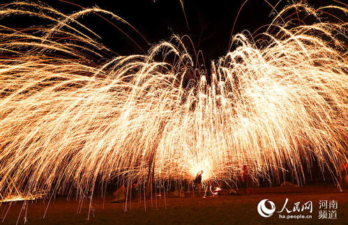 千年绝技迎来首位女传承人！九月江寻千：打铁花不是男人的专利