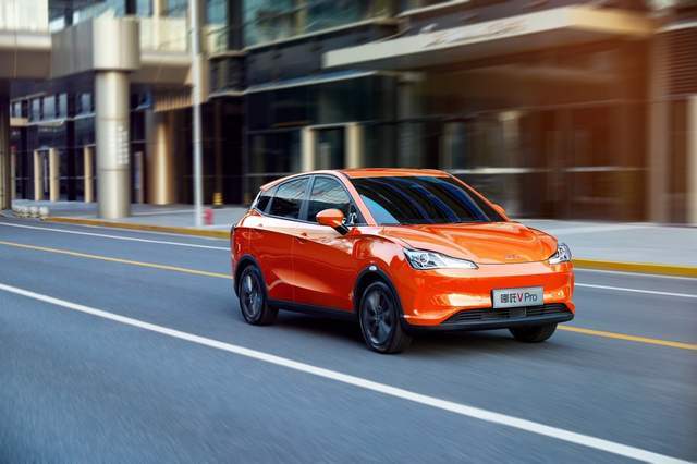 哪吒汽车App突发网络异常，远程操控全瘫？车主自救揭秘真相