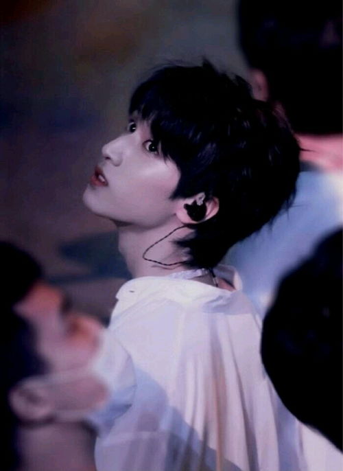 严浩翔带伤练习