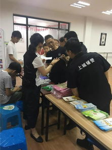 专家讲解食品安全现场照片