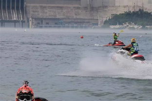 摩托艇失控瞬间模拟图