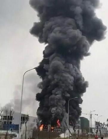 欢乐谷事故频发？我亲历上海欢乐谷火灾无伤亡事件，真相让人意外