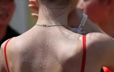 从根源认识狐臭，解读消除困扰！仙姿兰夏怡露清新如影随形不掉线