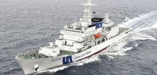 中国海警舰艇在钓鱼岛海域巡航画面