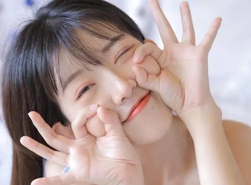 女生晒照被网友看出血管瘤，网友提醒救了一命