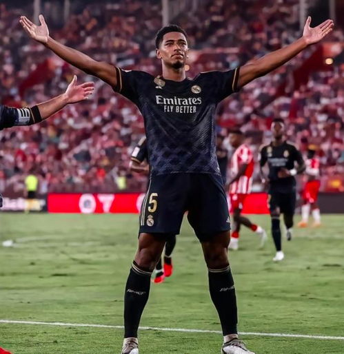 贝林厄姆头球破门瞬间