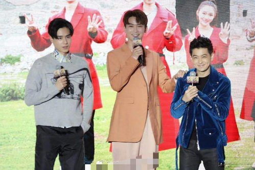 上淇与李惠利同框合影