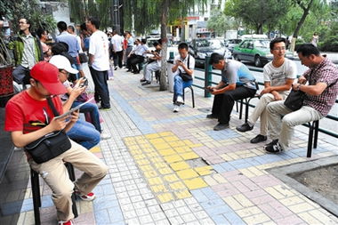 一名游客在餐厅被工作人员劝离