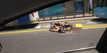 隧道口多车连撞事故现场图