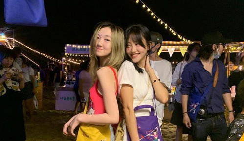 妮娜与周围钓友开心合影留念<p>如果你也喜欢户外、喜欢钓鱼，不妨关注一下这位“<span style=