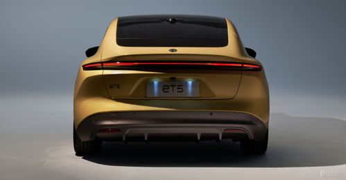 2025款蔚来ET5实车曝光，前脸小改+自研芯片加持，或本月上市？