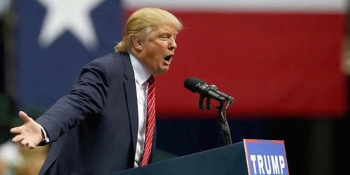 特朗普与支持者互动