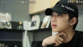 蔡依林在录音室认真工作的照片