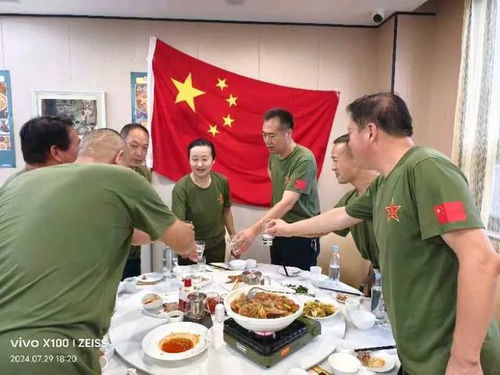 基层干部聚餐现场曝光引发争议