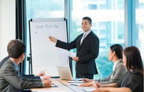 董晨宇在课堂上讲解性别议题论文