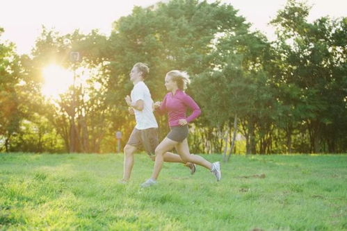 清晨公园跑步的人群<p>立夏不仅是一个节气，更是一种生活的态度。它提醒我们要顺应自然的变化，调整自己的节奏，去迎接一个充满活力的夏天。</p>                        </p>
                        <!-- E 正文 -->
                    </div>

                    <!-- S 付费阅读 -->
<!-- E 付费阅读 -->


                    <!-- S 点赞 -->
<div class=