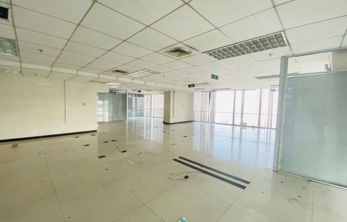 明天上班进公司大门的我：疲惫又坚持的都市打工人日常