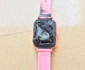 家长给孩子佩戴智能手表