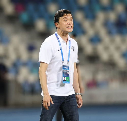 中超下课第3人？曝亚泰将解雇50岁主帅谢晖！11轮仅1胜+3连败后垫底