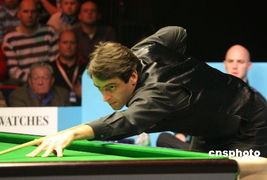 赵心童与奥沙利文在赛场互动