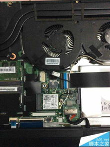 拆机检测中的联想小新笔记本