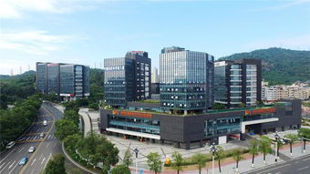 广州开发区高新技术产业园区<p>这种“松绑”背后，是一场各地不甘落后的产业竞争。正如早年间政府引导基金在全国遍地开花一样，如今的国资直投也在上演新一轮的“抢人大战”。</p><h2 id=