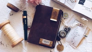 图片内容<p>如果你也在写作的路上，请不要轻易放弃。也许你现在还没有多少关注，也许你还在为涨粉发愁，但请记住：每一段伟大的旅程，都是从一个小小的开始出发的。</p><p>愿我们都能在文字的世界里，找到属于自己的光。</p>                        </p>
                        <!-- E 正文 -->
                    </div>

                    <!-- S 付费阅读 -->
<!-- E 付费阅读 -->


                    <!-- S 点赞 -->
<div class=