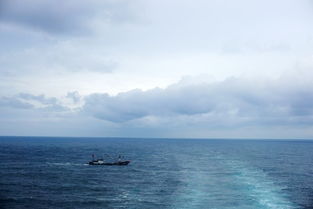 博主站在甲板上眺望远方