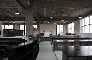 一天30元，我付费来假装上班：在‘伪职场’里寻找真实感