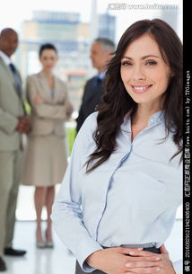 职场女性微笑自信面对镜头<p>就像我自己，很多现在的朋友、合作伙伴，最初都是从一场“无心插柳”的面试开始的。</p><p style='font-size:1.2em; color:#dc3545;'>所以，如果你也在迷茫期，不妨多去面试看看。别怕被拒绝，也别怕浪费时间。因为每一次出发，都是离理想更近一步。</p>                        </p>
                        <!-- E 正文 -->
                    </div>

                    <!-- S 付费阅读 -->
<!-- E 付费阅读 -->


                    <!-- S 点赞 -->
<div class=