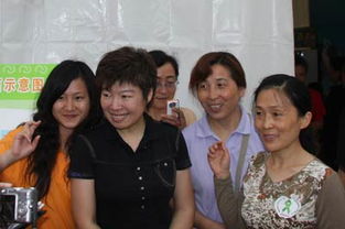 张娜拉与小朋友赛后合影