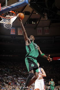 NBA季后赛：尼克斯加时逆转绿军总分1-0 布伦森29分布朗致命失误