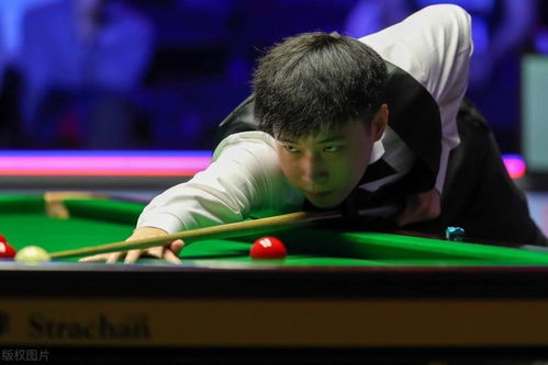 赵心童对阵奥沙利文比赛现场