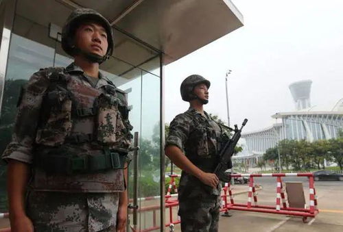 印巴边境巡逻士兵站岗画面