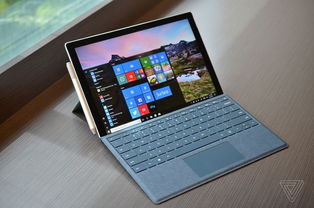 Surface Pro 11 USB-C接口<p>有用户表示：“磁吸充电是我最喜欢的设计之一，现在换成USB-C虽然更方便插拔，但总觉得少了点Surface的特色。”不过也有不少新用户认为，统一接口是大势所趋，有助于减少线缆种类。</p><p id=