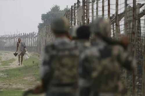 印巴边境交火时的夜空