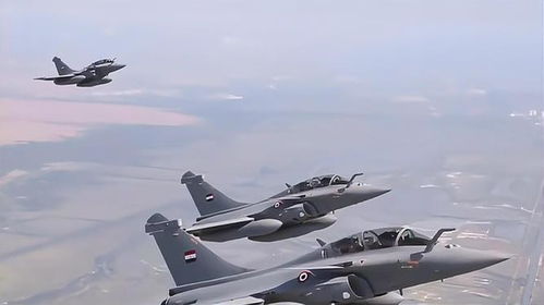 印巴边境上空战机对峙画面