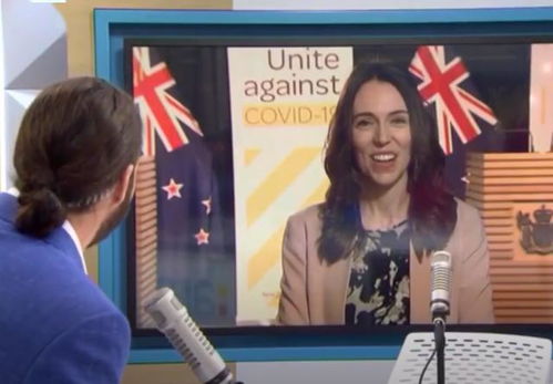 管乐在后台接受采访情绪激动