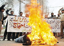 巴基斯坦民众抗议印度制裁