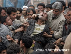 印巴军队在克什米尔交火现场图片