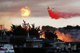 巴基斯坦爆炸瞬间火球冲天 巨响震撼人心 我在现场听闻惨烈细节