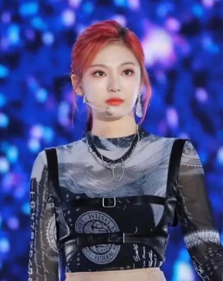 aespa 不回归风波：宁艺卓缺席引发的粉丝情绪与团体互动争议