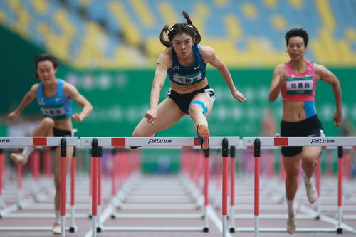 吴艳妮同款“核心挑战”引模仿热潮，专家提醒：别跟风乱练！