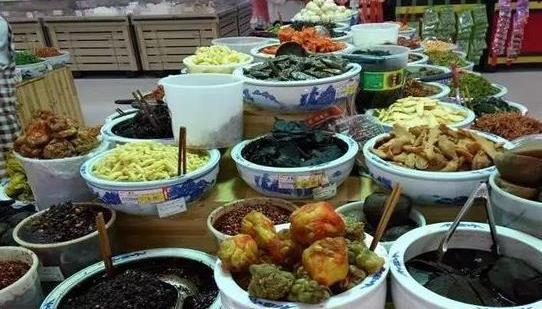 超市试吃现场画面