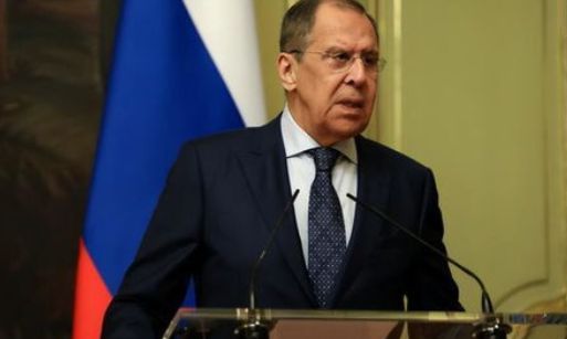 俄罗斯外长拉夫罗夫在会议上发言